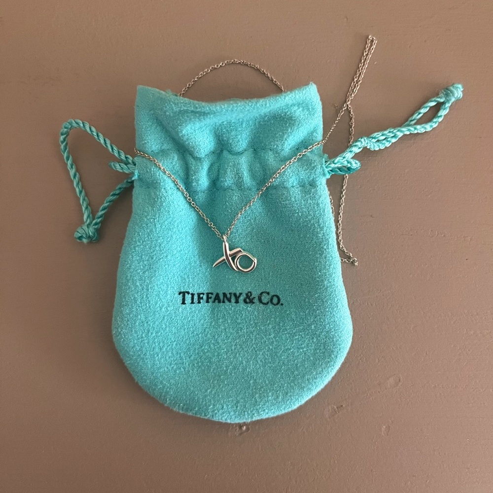 Tiffany & Co. 925 Sterling Silver Paloma Picasso Graffiti XO Necklace